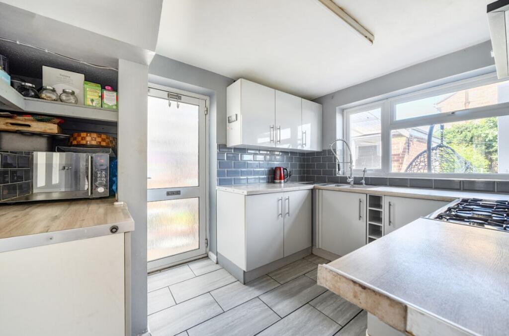 Ormesby Way, Bedford - Image 6