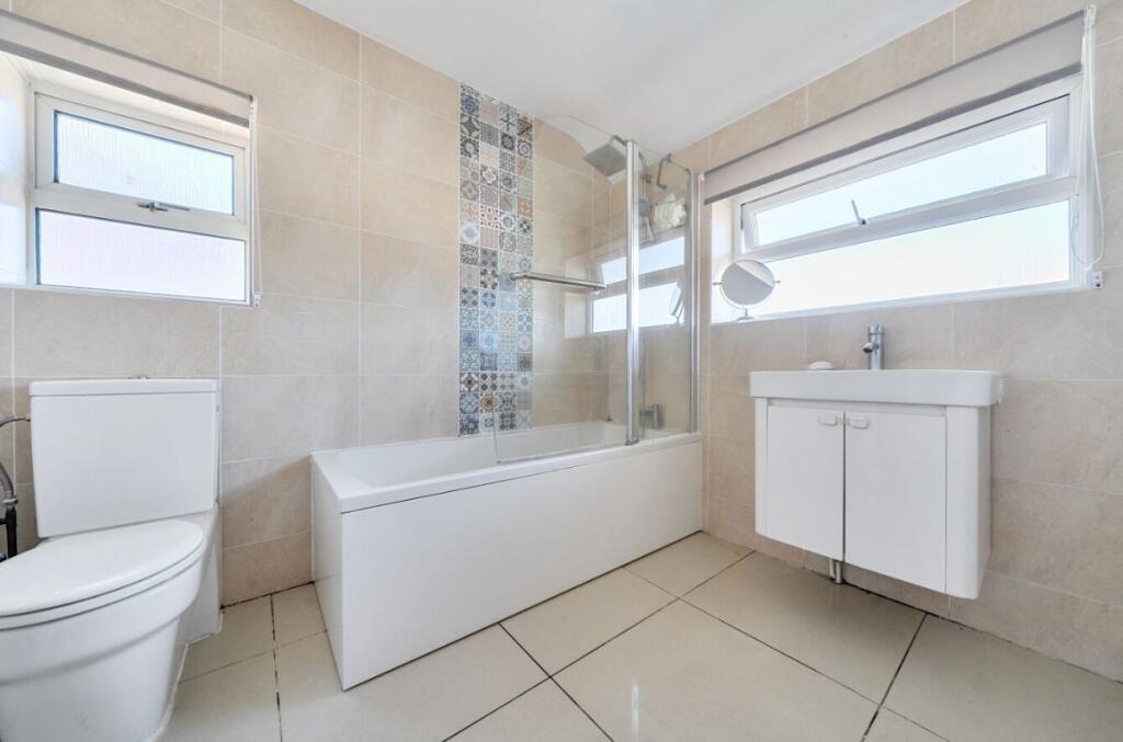 Ormesby Way, Bedford - Image 9