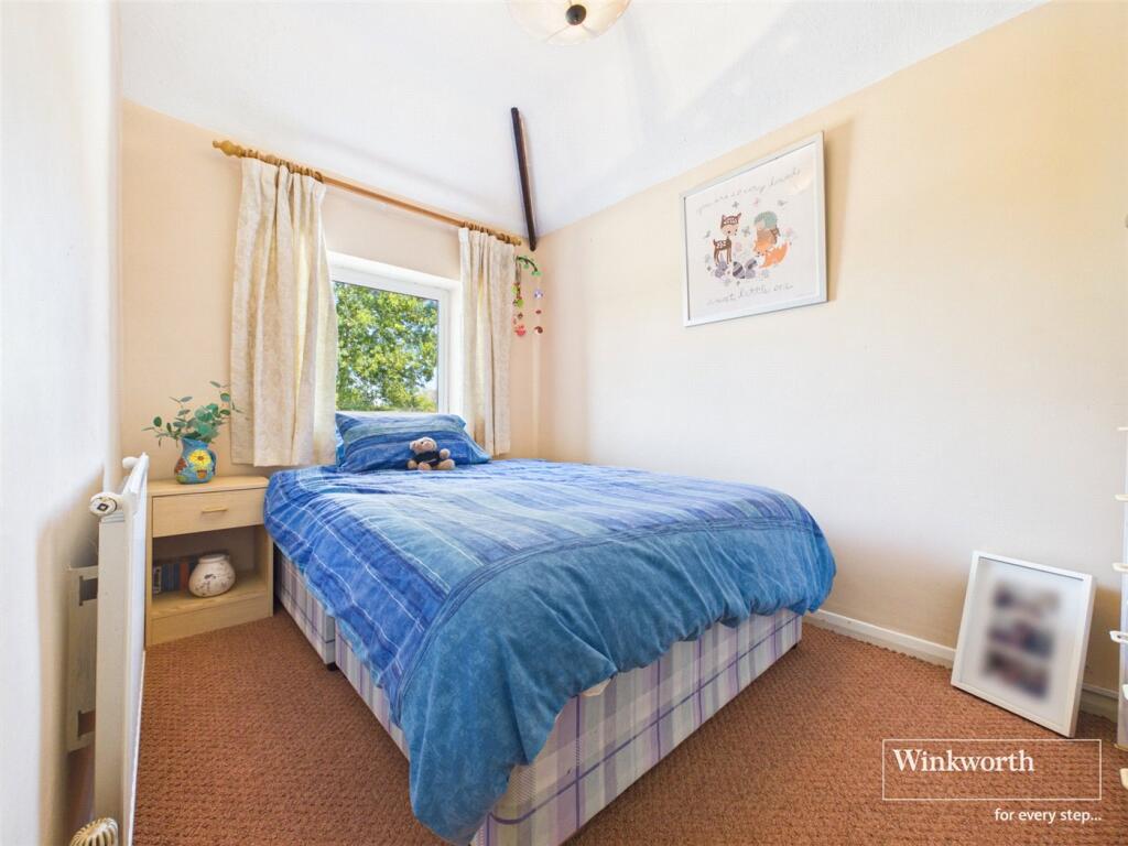 Hawthorn Cottages, Pump Lane, Grazeley, Reading, RG7 - Image 14
