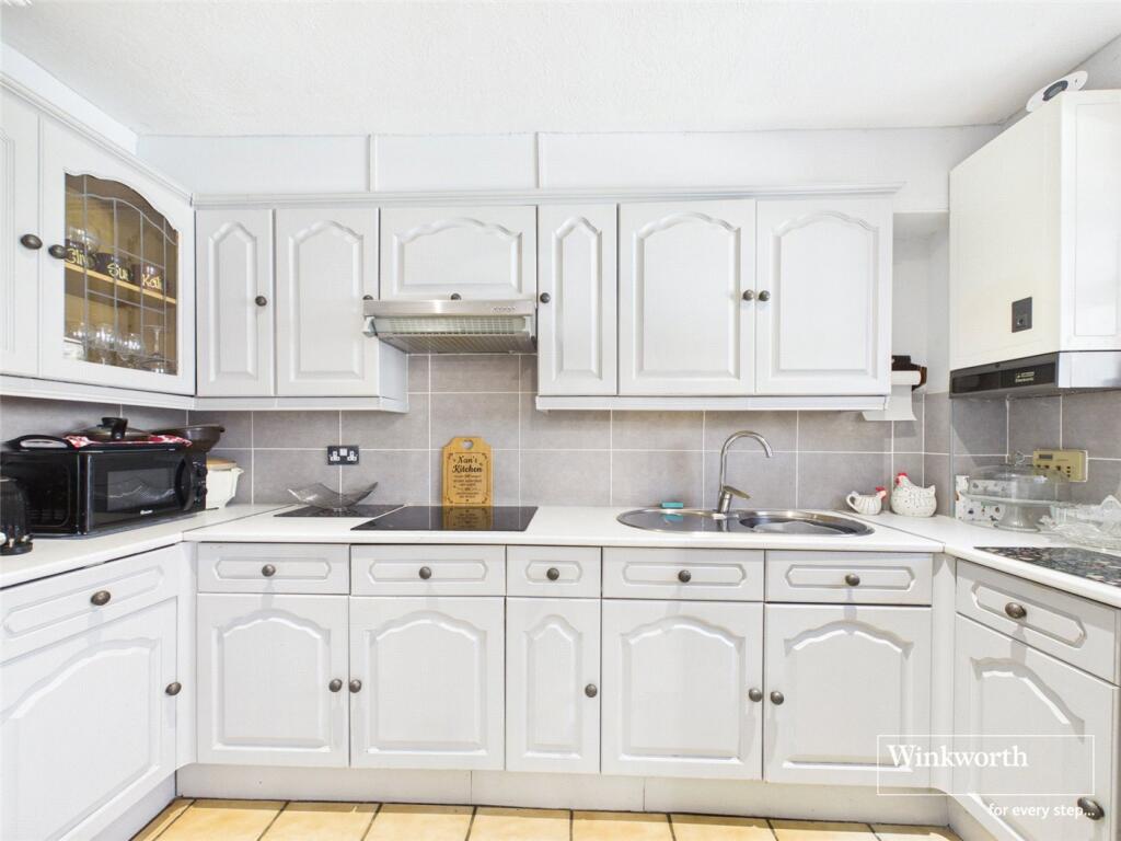 Hawthorn Cottages, Pump Lane, Grazeley, Reading, RG7 - Image 9