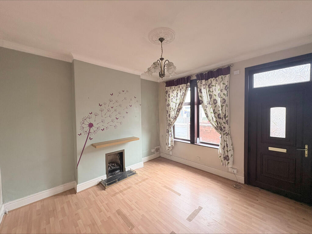 Wellington Street, Long Eaton, NOTTINGHAM - Image 2