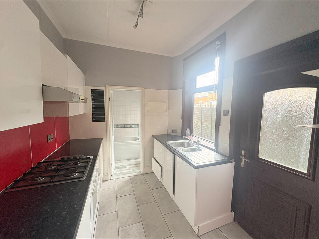 Wellington Street, Long Eaton, NOTTINGHAM - Image 7
