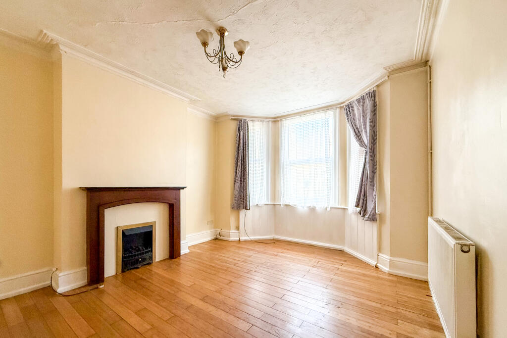 Latimer Road, Eastbourne, East Sussex - Image 2