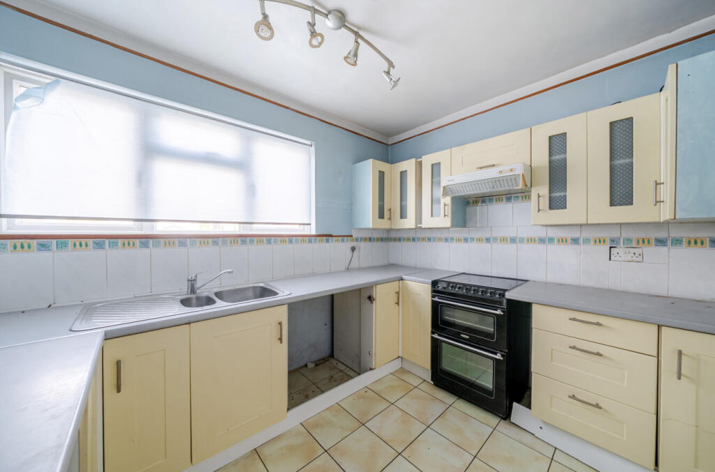 Glenesha Gardens, Fareham, Hampshire, PO15 - Image 3